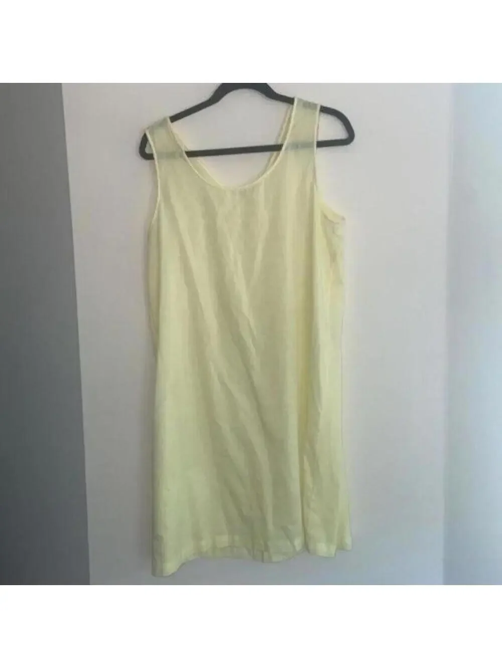 🇺🇸Vintage 1960s Yellow V Neck Embroidered Sleeveless Nightgown Pajama Lingerie